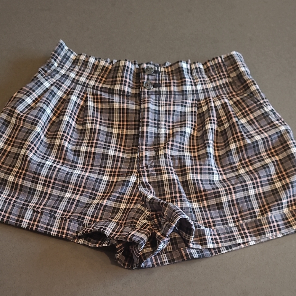 American Eagle Plaid Dress Shorts. Size 8